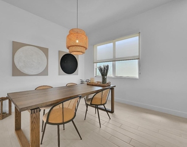 14185 Sw Daphne Street - Photo Thumbnail 7