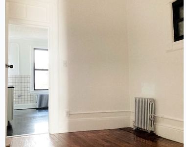 604 Manhattan Avenue - Photo Thumbnail 2