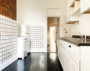 604 Manhattan Avenue - Photo Thumbnail 5
