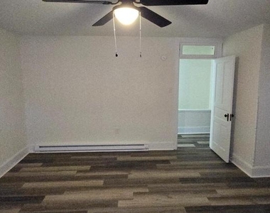 213 W Market Street - Photo Thumbnail 11