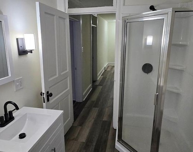213 W Market Street - Photo Thumbnail 16