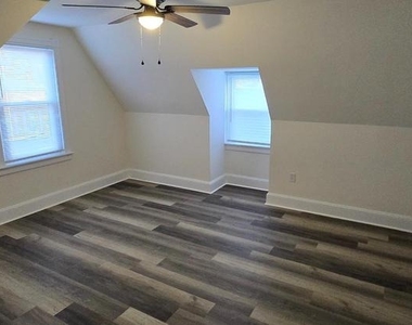 213 W Market Street - Photo Thumbnail 12