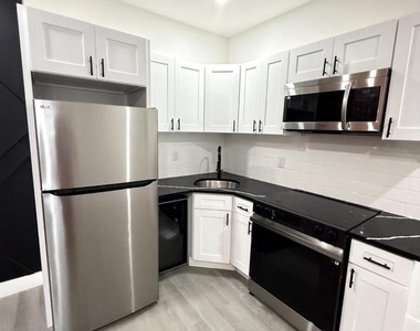 4539 N 18th Street - Photo Thumbnail 10