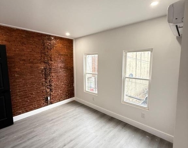 4539 N 18th Street - Photo Thumbnail 24