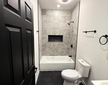 4539 N 18th Street - Photo Thumbnail 17