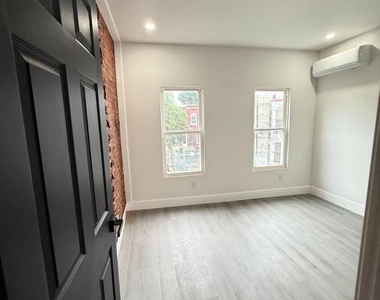 4539 N 18th Street - Photo Thumbnail 22