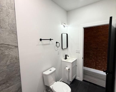 4539 N 18th Street - Photo Thumbnail 21