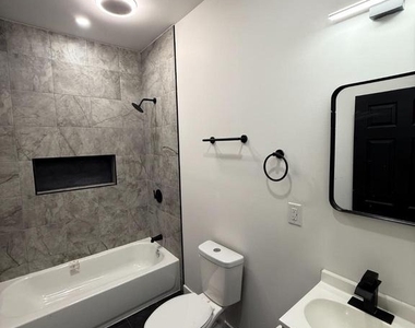 4539 N 18th Street - Photo Thumbnail 18