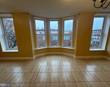422 W Franklin Street - Photo Thumbnail 2