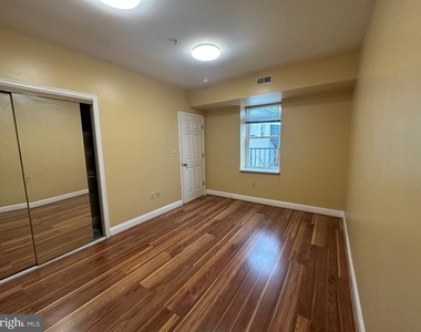 422 W Franklin Street - Photo Thumbnail 10