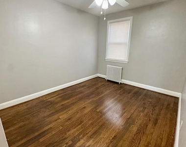 1104 Meridene Drive - Photo Thumbnail 6