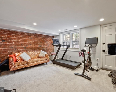 1215 33rd Street Nw - Photo Thumbnail 25