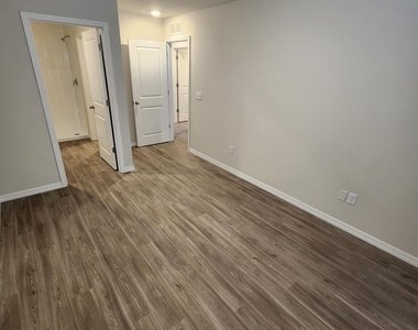 6547 Sweetbay Lane - Photo Thumbnail 12
