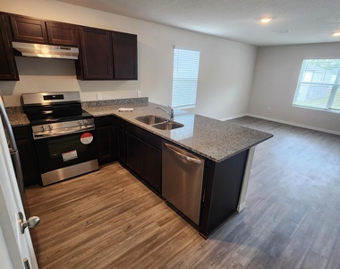 6547 Sweetbay Lane - Photo Thumbnail 5