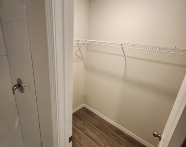 6547 Sweetbay Lane - Photo Thumbnail 14