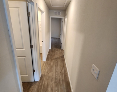 6547 Sweetbay Lane - Photo Thumbnail 10