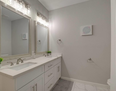 3523 Bain Street - Photo Thumbnail 14