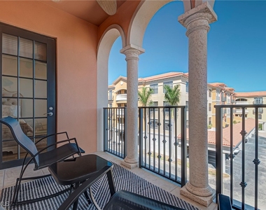 8010 Via Sardinia Way - Photo Thumbnail 4