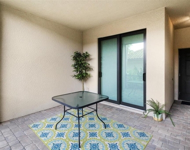 5517 Palmer Circle - Photo Thumbnail 2