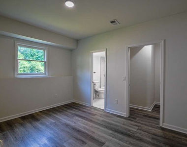 515 Allens Landing Court - Photo Thumbnail 9