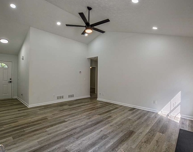 515 Allens Landing Court - Photo Thumbnail 18
