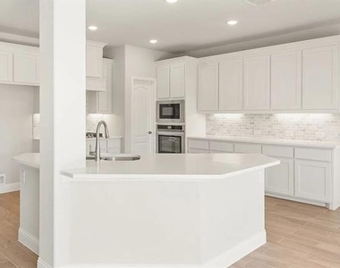 1232 Starlight Avenue - Photo Thumbnail 5