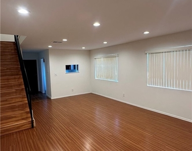 404 Concord - Photo Thumbnail 7