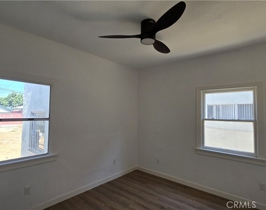 973 N Park - Photo Thumbnail 5