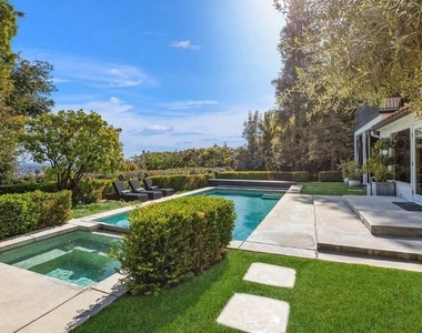 1514 Sunset Plaza Drive - Photo Thumbnail 30