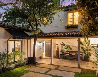 1514 Sunset Plaza Drive - Photo Thumbnail 4