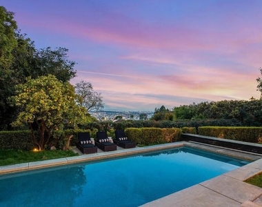1514 Sunset Plaza Drive - Photo Thumbnail 1
