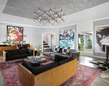 1514 Sunset Plaza Drive - Photo Thumbnail 7