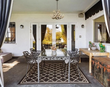 1514 Sunset Plaza Drive - Photo Thumbnail 31