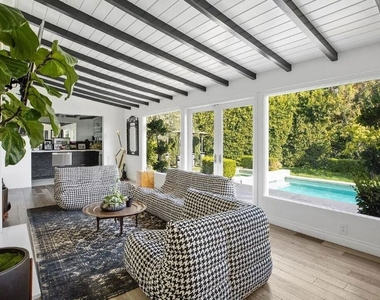 1514 Sunset Plaza Drive - Photo Thumbnail 20
