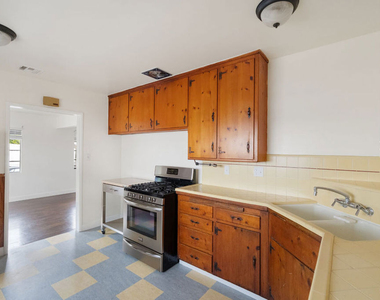 821 Laveta Terrace - Photo Thumbnail 5