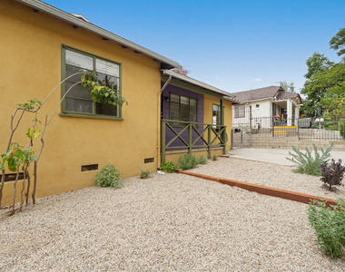 821 Laveta Terrace - Photo Thumbnail 16