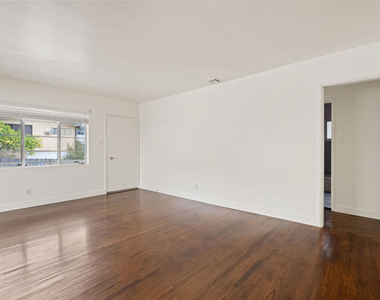 821 Laveta Terrace - Photo Thumbnail 6