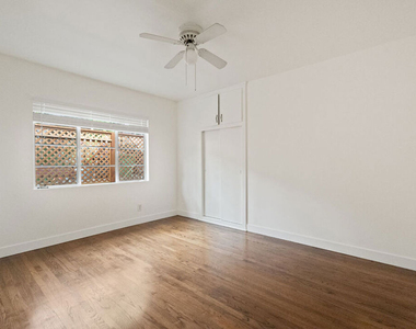 821 Laveta Terrace - Photo Thumbnail 13