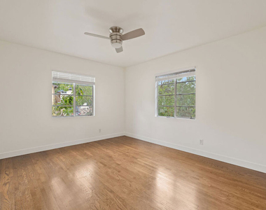 821 Laveta Terrace - Photo Thumbnail 7