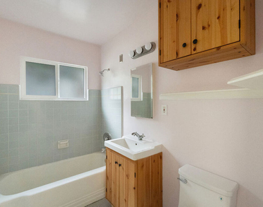 821 Laveta Terrace - Photo Thumbnail 9
