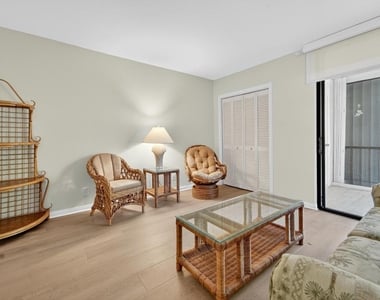 6 Concourse Drive - Photo Thumbnail 17
