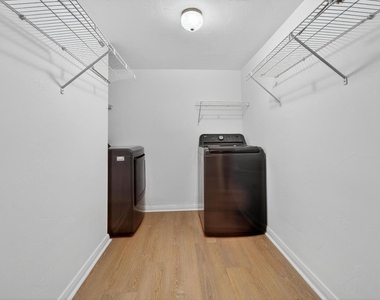 6 Concourse Drive - Photo Thumbnail 12