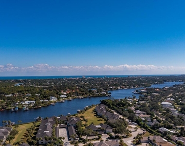 6 Concourse Drive - Photo Thumbnail 40