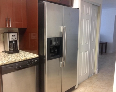 3221 S Ocean Boulevard - Photo Thumbnail 8