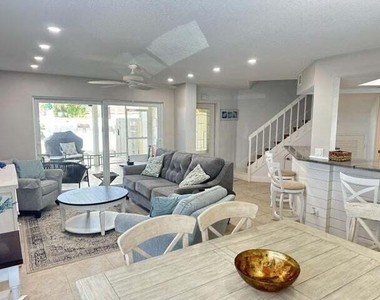 237 Seabreeze Circle - Photo Thumbnail 4