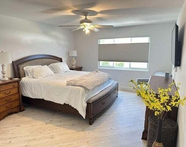 237 Seabreeze Circle - Photo Thumbnail 12