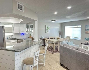 237 Seabreeze Circle - Photo Thumbnail 7