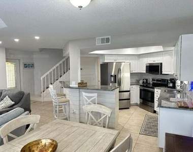 237 Seabreeze Circle - Photo Thumbnail 5