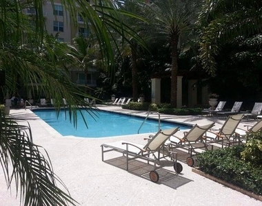804 E Windward Way - Photo Thumbnail 17