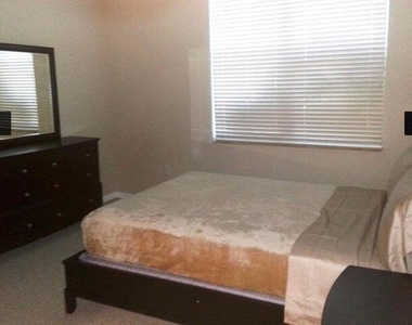 804 E Windward Way - Photo Thumbnail 6